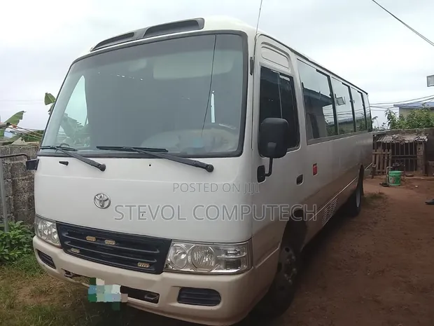 Toyota Coaster 2012 Fari - 1