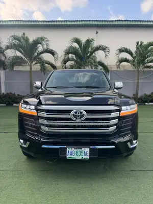 Toyota Land Cruiser for Rent