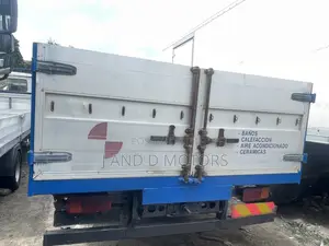Mercedes-Benz 1517 Low-Bed Truck