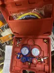 AC Manifold Gauge Set - 2-Valve Refrigeration Charging Kit - 1