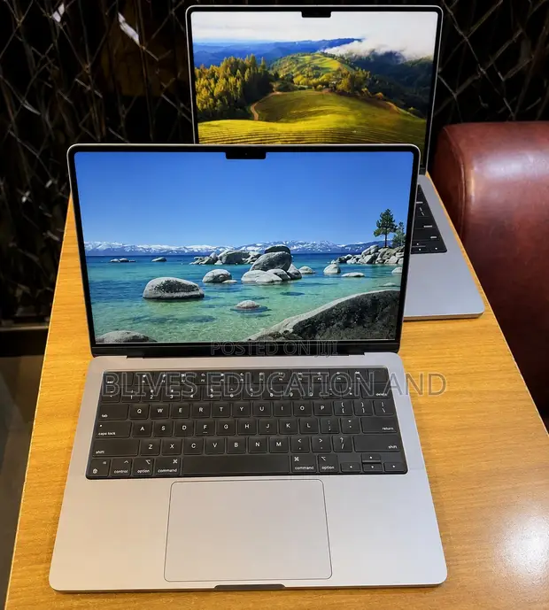Apple MacBook Pro 2021 M1 Pro 32GB RAM 512GB SSD - 1