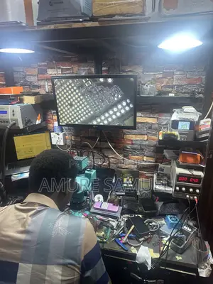 Professional Phone Technician - Pamy Tech & Gadgets