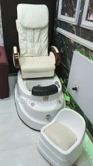 Premium Massage & Pedicure Chair - Used
