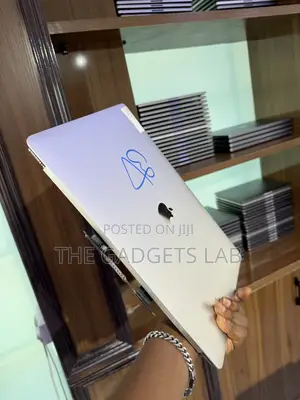 2019 MacBook Pro 16-inch Screen