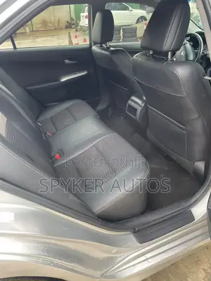 2012 Toyota Camry SE Sedan