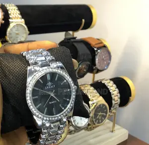 Grealy Business Watch - Karfe Mai Gashi, Hannun Derar