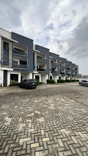 5-Bedroom Townhouse/Terrace in Life Camp, Abuja
