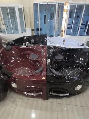 Babban Jacuzzi Na Zamani Mai Girman Gida Tare da Jet ɗin Tausa