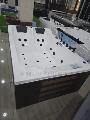 Luxury Modern Whirlpool Bathtub - Brand New
