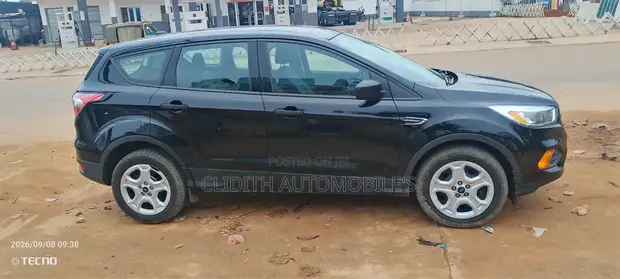 Ford Escape 2017 Black - 1