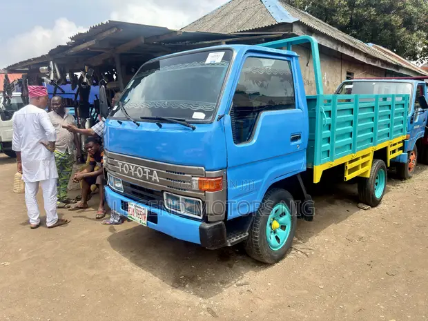 Toyota Dyna 150 Old Model Petrol 2.4L - 1