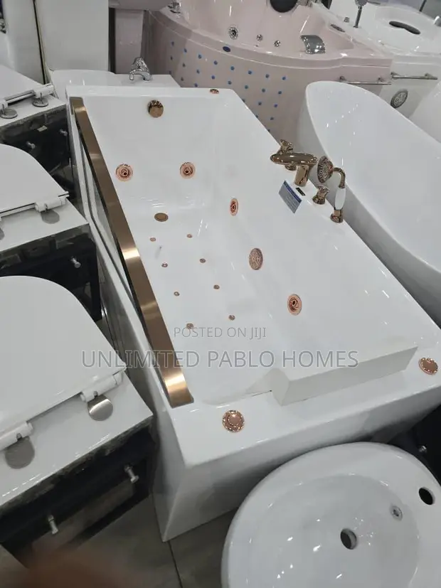 Luxury Single Person Whirlpool Bathtub - 1