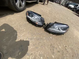 Mercedes-Benz GLE Headlight (Non-Charger)