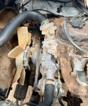 Toyota Dyna 100 2.4L Petrol Rigid Truck