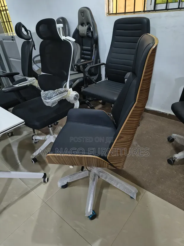 Swivel Recliner Office Chair - Brand New - 1