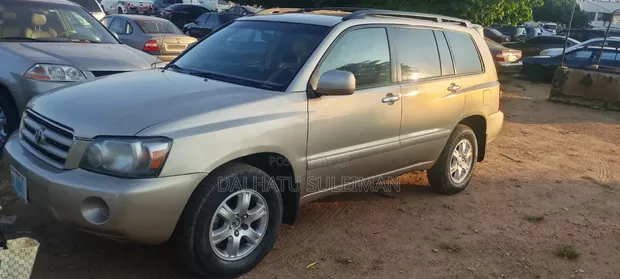 Toyota Highlander 2006 Gold - 1