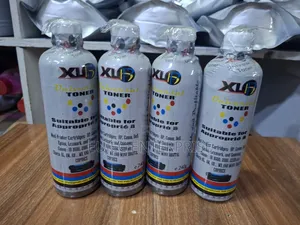 Universal Toner Baki da Fari