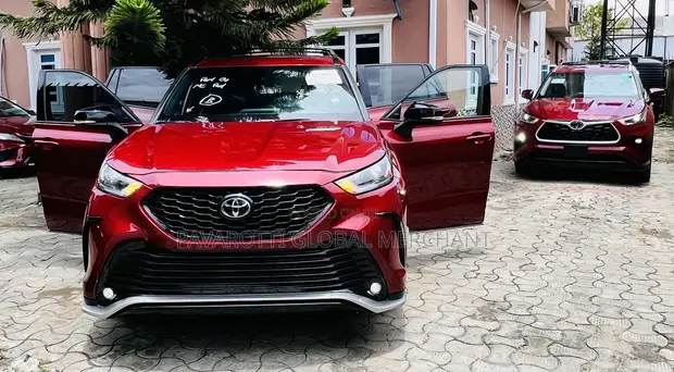 2022 Toyota Highlander XSE Burgundy - 1