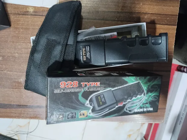 928 Stun Flashlight Torch - 1