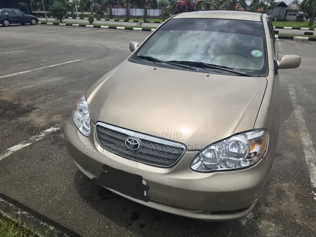 Toyota Corolla 2006 Gold - 1