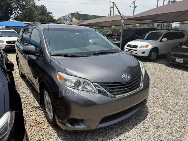 2011 Toyota Sienna Gray - 1