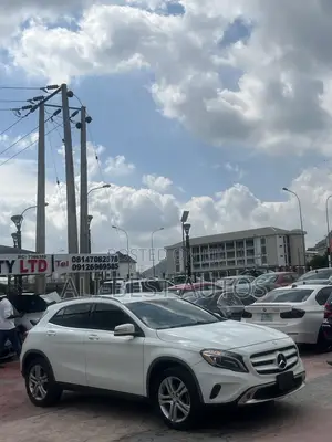 Mercedes-Benz GLA 250 SV Premium 2014 White