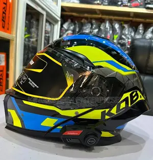 Special Helmet with Bluetooth Speakers