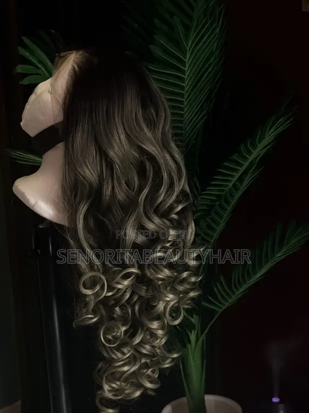 Futura Blend Cherry Bounce Wig Mai Inganci - 1