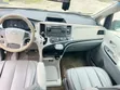 Toyota Sienna LE 2011 - 4