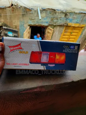 Mack Heavy-Duty Truck Tail Light - Sabon Abu