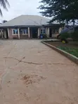 Gidan Bungalow 4 Bedroom Mai Cikakken kayan sawa a Ayobo Don Siyawa - 3