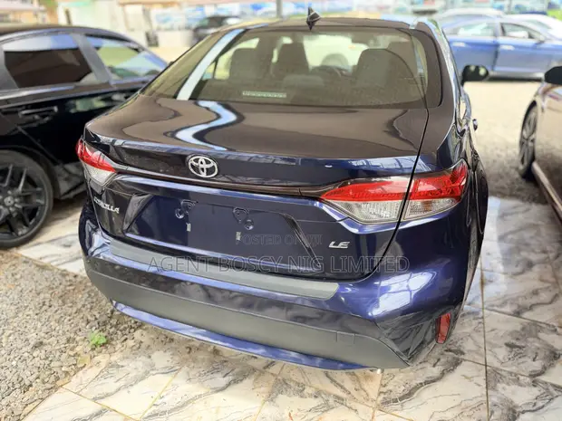 Toyota Corolla LE 2020 Blue - 1