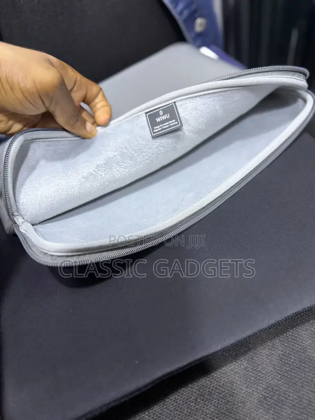 WiWU Skin Zero Ultra Thin Laptop Sleeve (13.3 inch) - 1