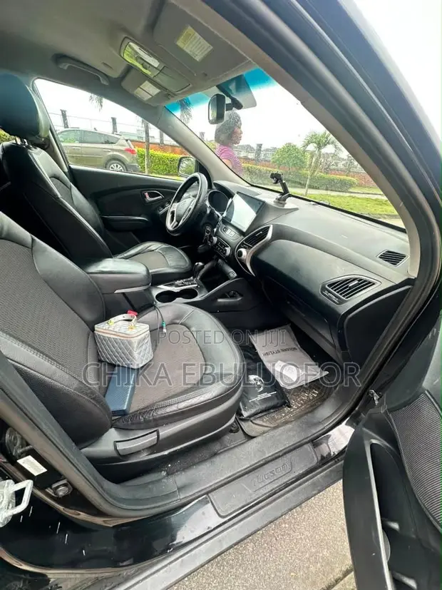 2013 Hyundai Tucson GLS FWD SUV Black - 1