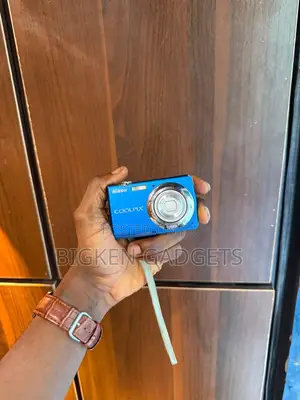 Nikon Coolpix S210 Digital Camera