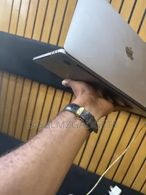Apple MacBook Pro 2017 8GB RAM 256GB SSD