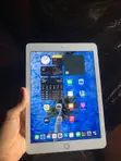 Apple iPad 9.7 (Gen 6) 32GB Silver - 3