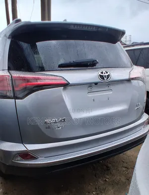 2019 Toyota RAV4 Silver