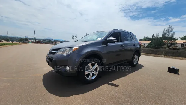 Toyota RAV4 2015 Gray - 1