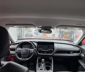 2024 Toyota Highlander XLE AWD Red
