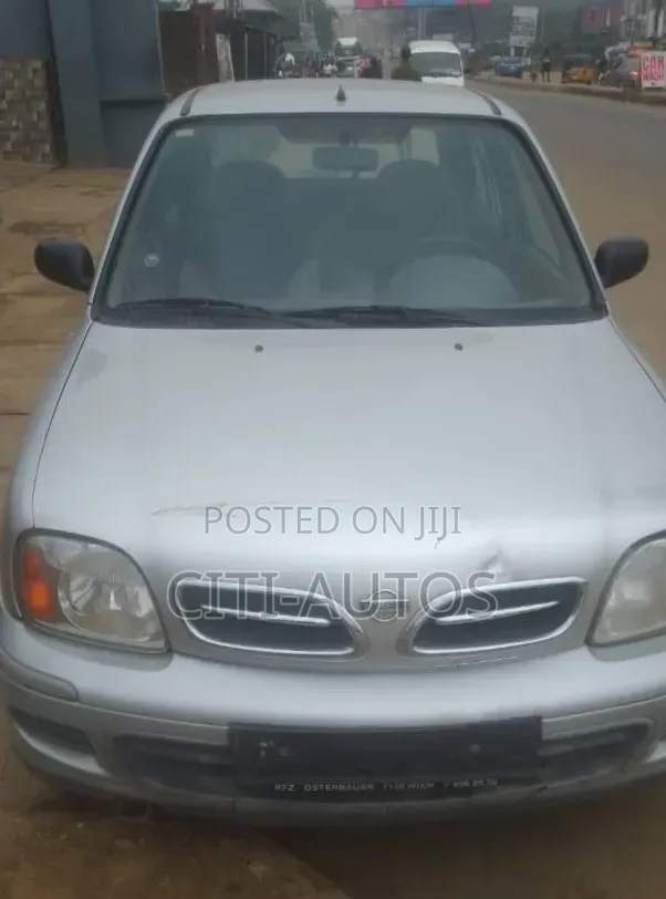 Nissan Micra 2000 Silver - 1