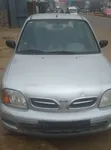Nissan Micra 2000 Silver - 1
