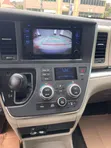 Toyota Sienna 2017 Red - 3