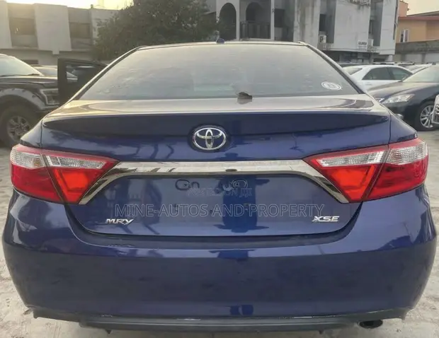 2016 Toyota Camry XSE Sedan - Foreign Used - 1