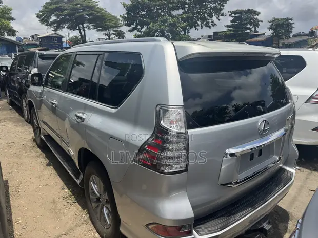 Lexus GX 460 Luxury 2017 Silver - 1