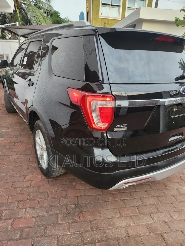 Ford Explorer 2017 Black - 1