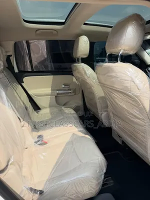 2020 Mercedes-Benz GLB 250 4MATIC SUV - Fari