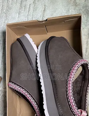 Ugg Slides - Multicolor, Size 40/41