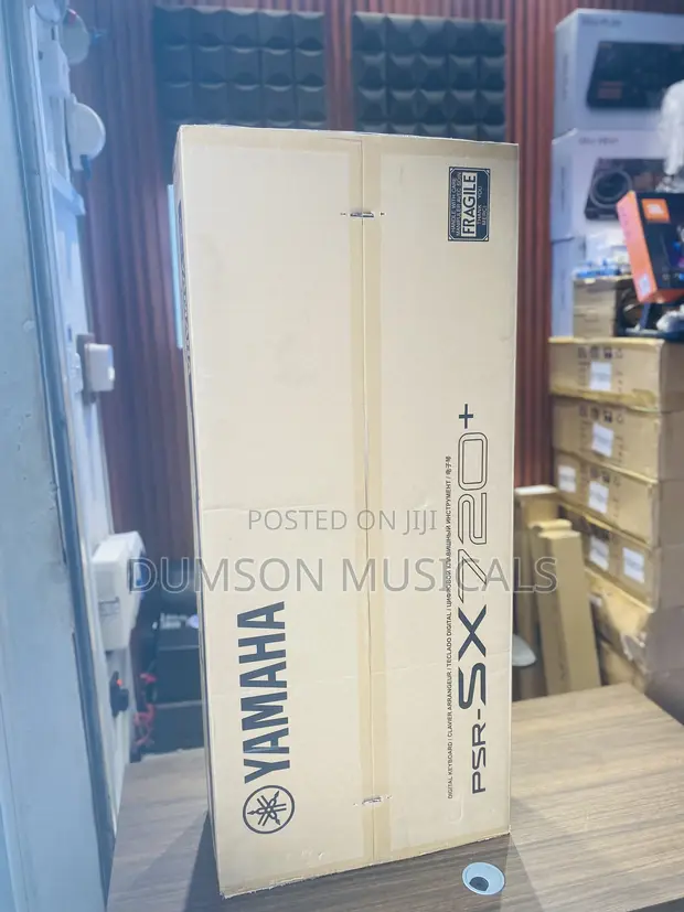 Yamaha PSR-SX720 Keyboard - 1