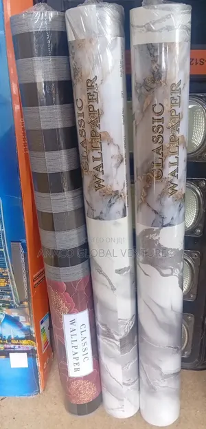 Classic Decorative Wallpaper - Home Interiors